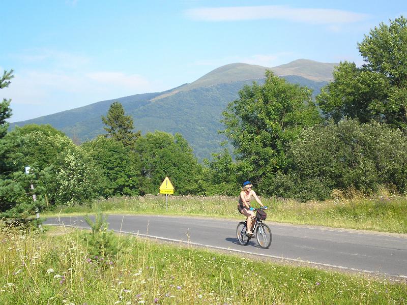 wakacje2008 212.jpg - I powrót na Camping. Podjazd pod górę po serpentynach niesamowicie relaksujący.